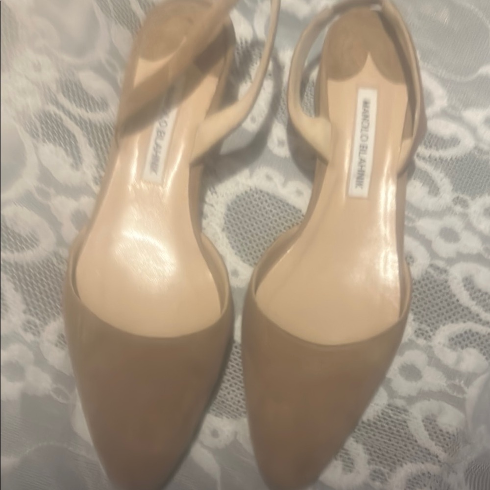 Manolo Blahnik Beige/Tan Slingback Pointed Toe Flats